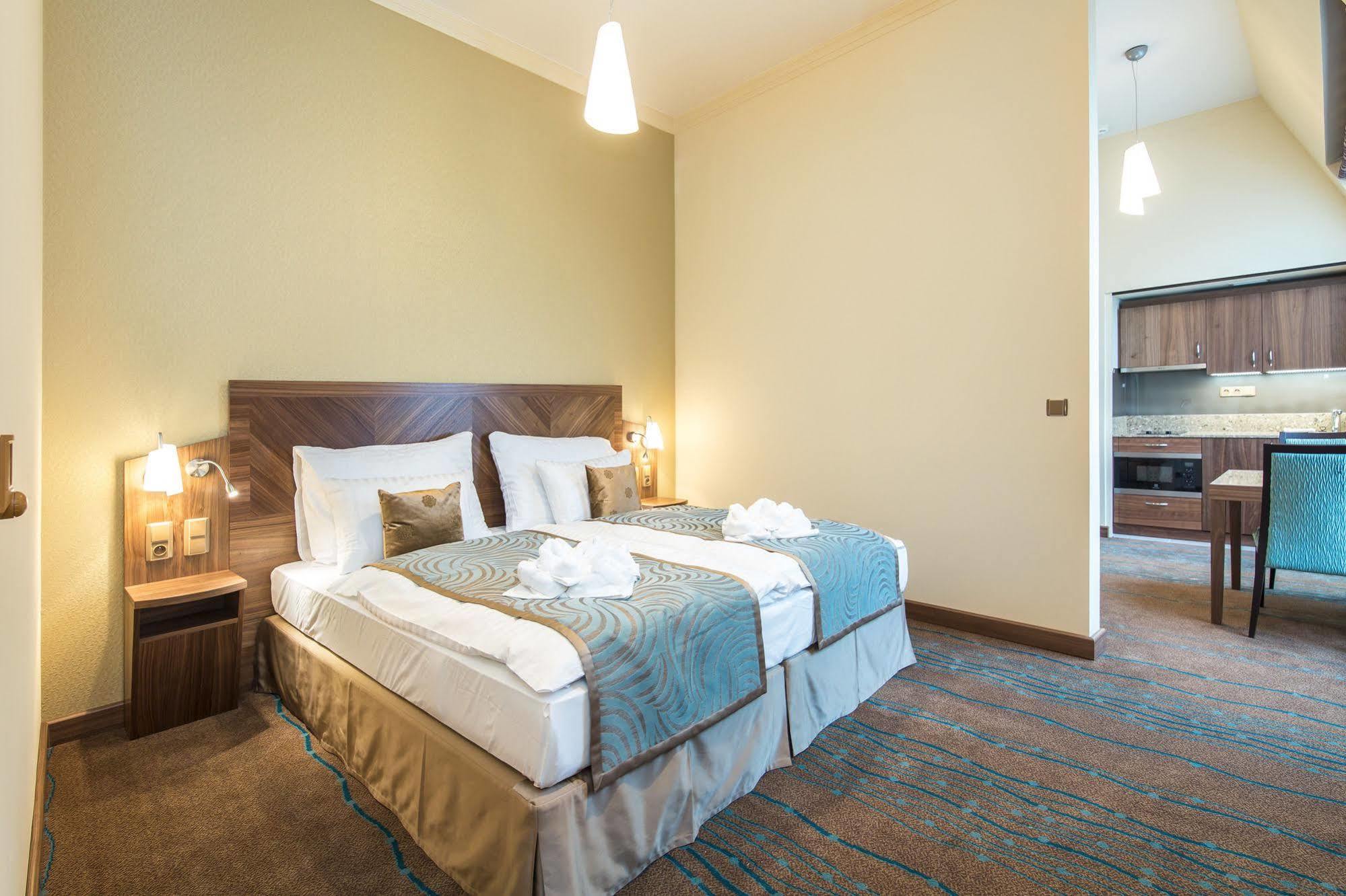 Merchants Crown Suites And Spa Praga Zewnętrze zdjęcie A room at the hotel